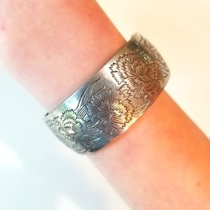 Vintage Lenox Kirk Stieff solid pewter floral etched cuff bracelet adjustable